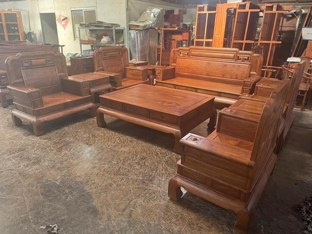 烫蜡红木家具保养定期补蜡：修复磨损蜡层，延长家具寿命(图1)