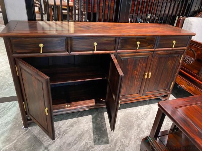 烫蜡红木家具特殊情况处理：应对突发损伤(图1)