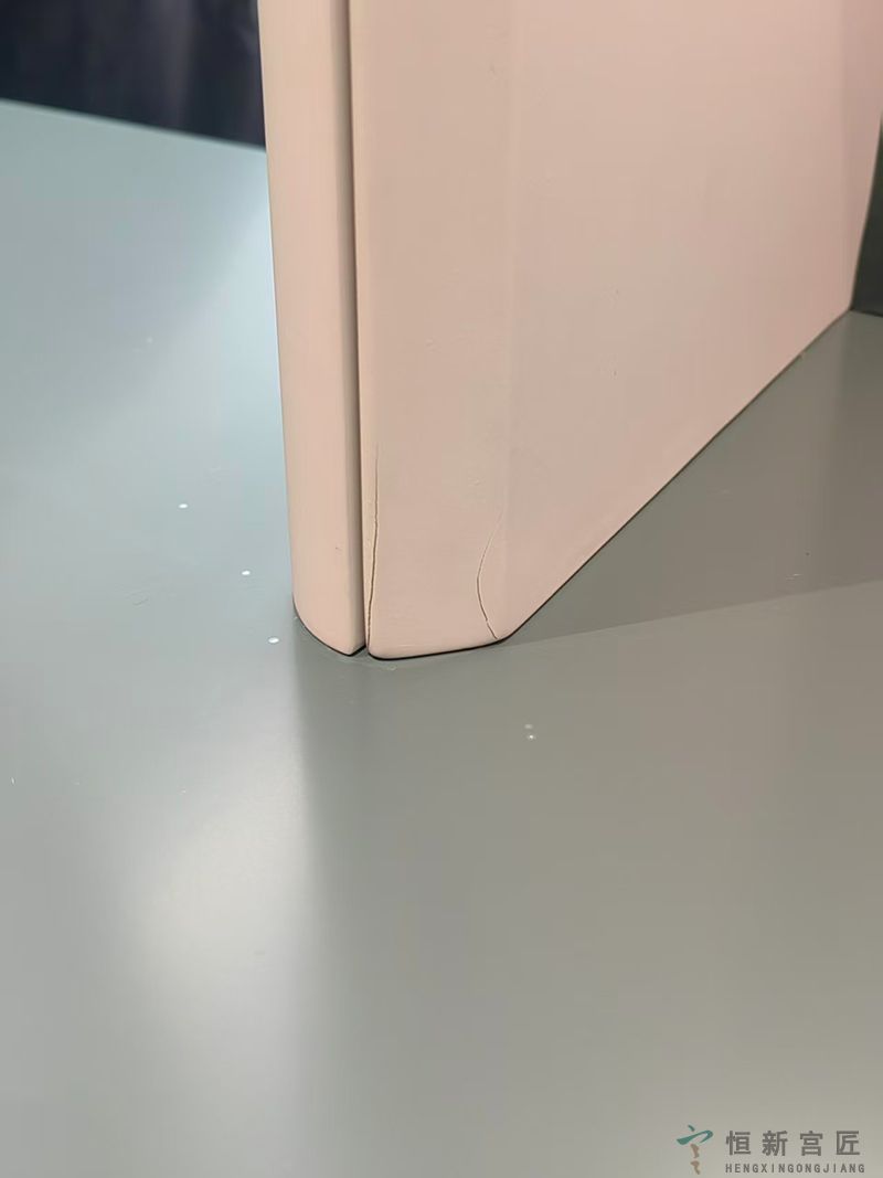 定制衣柜开裂修补案例展示(图1)