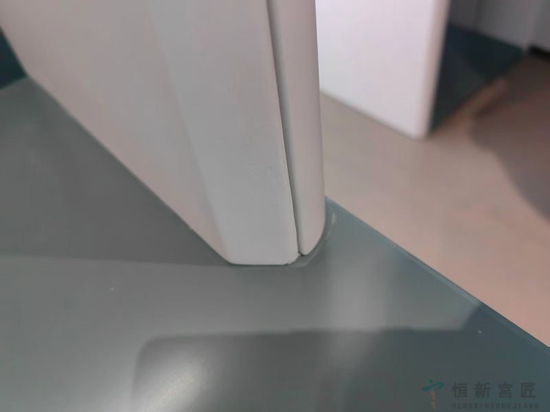 定制衣柜开裂修补案例展示