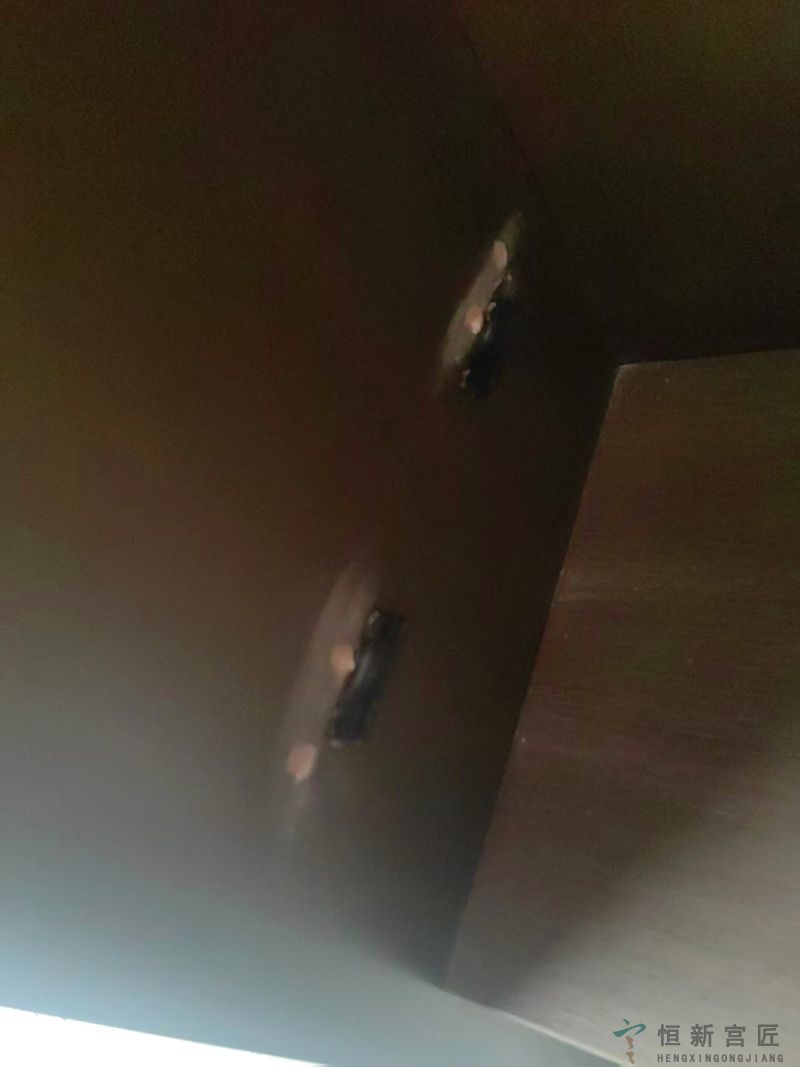 定制实木衣柜隔板断裂维修案例展示(图2)