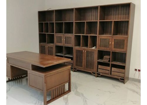 鸡西实木家具保养核心是:“控温湿、防刮擦、常清洁”(图1)