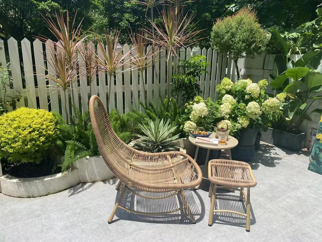 阳台家具抗老化：藤椅/金属家具防晒+防锈，风吹日晒也耐用(图2)