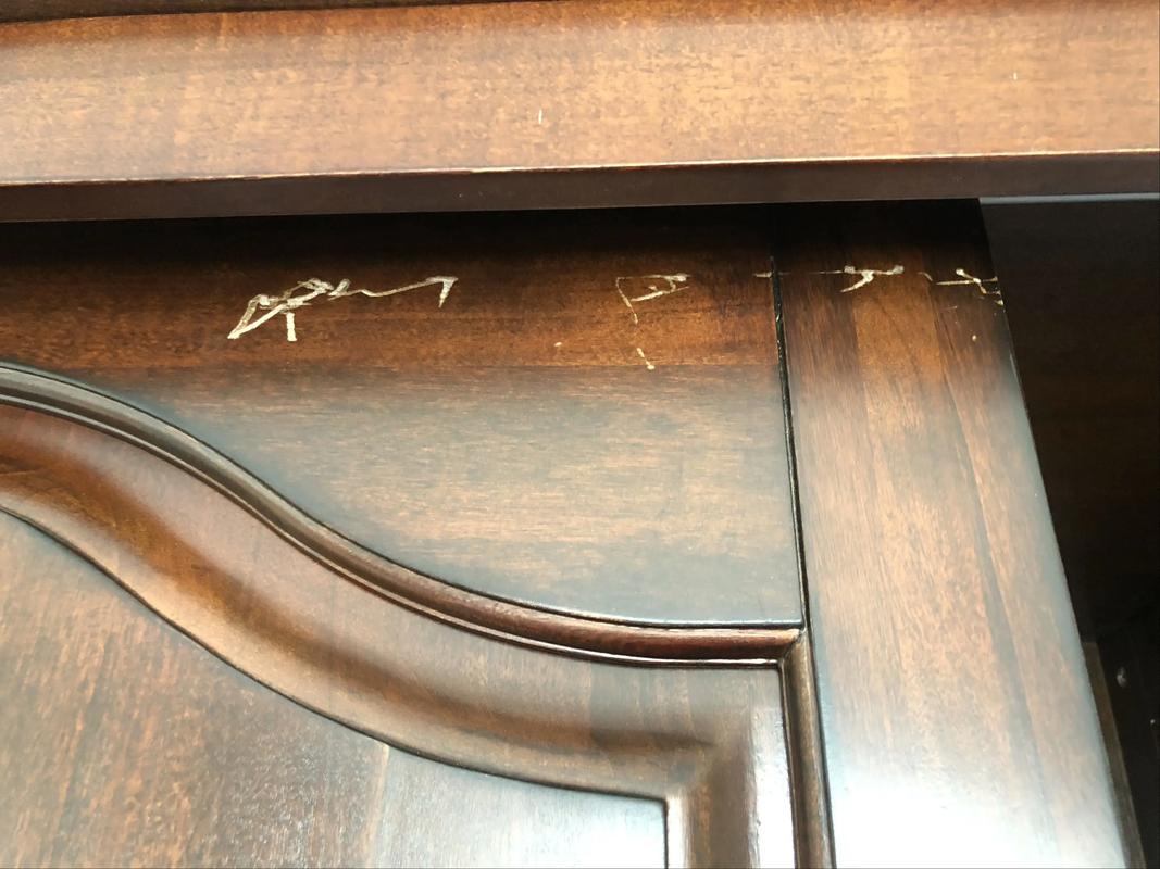 家具划痕别慌！牙膏+棉签就能补，3种材质（木/皮/漆）通用(图2)