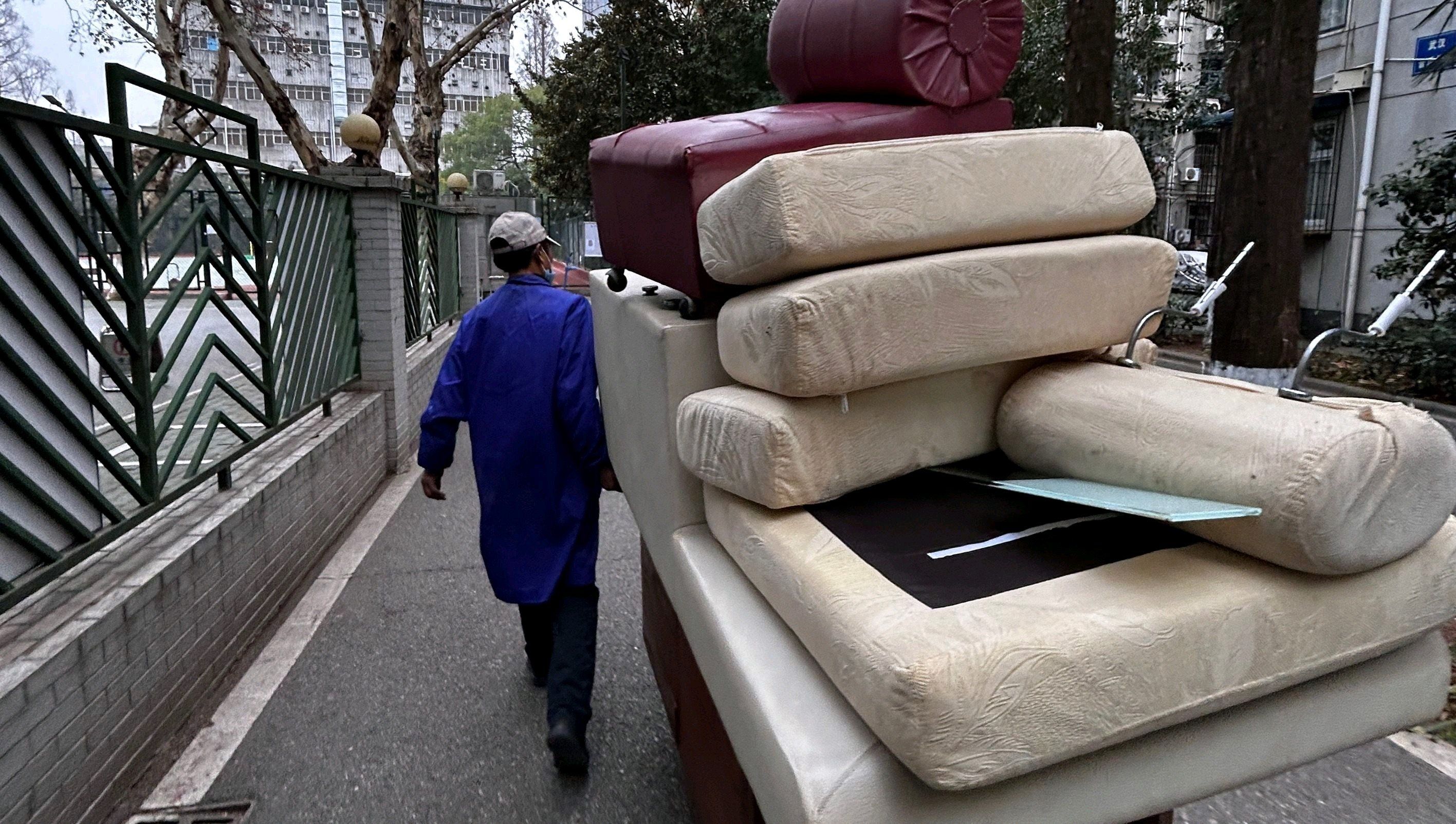 旧家具"重生"记:循环经济下,维修保养撑起百亿市场(图2)