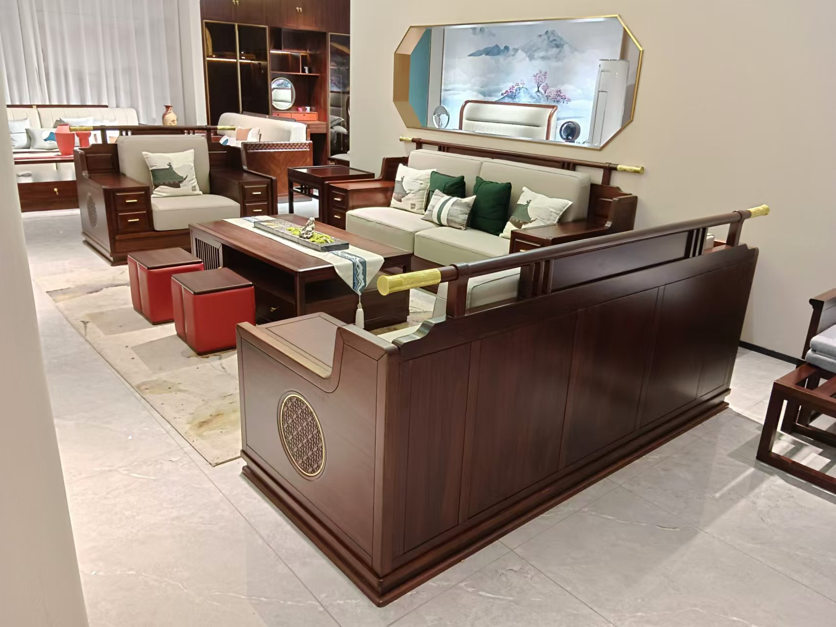 67%城市家庭选择修家具:实木/皮质家具养护避坑指南(图2)