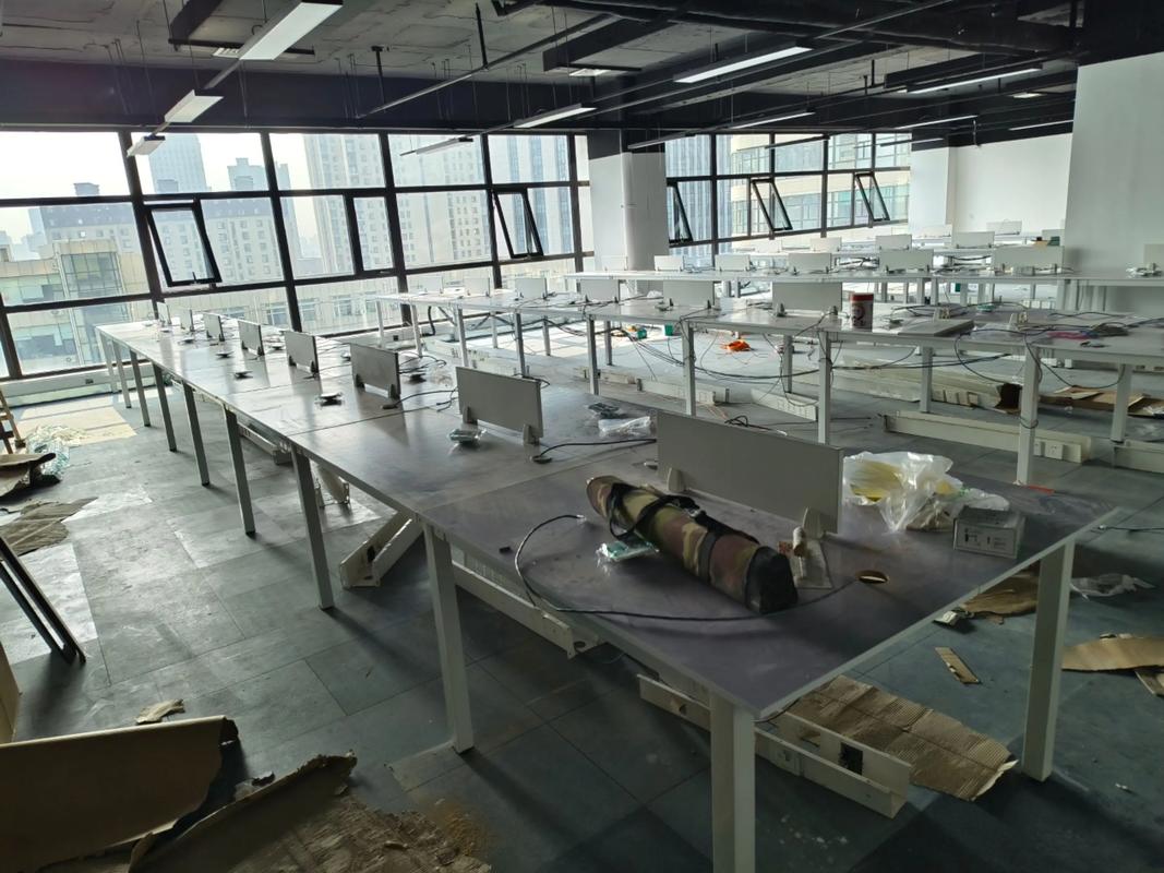 1套旧沙发=1/3新购价！办公家具拆装+翻新双服务，助力企业降本增效(图1)