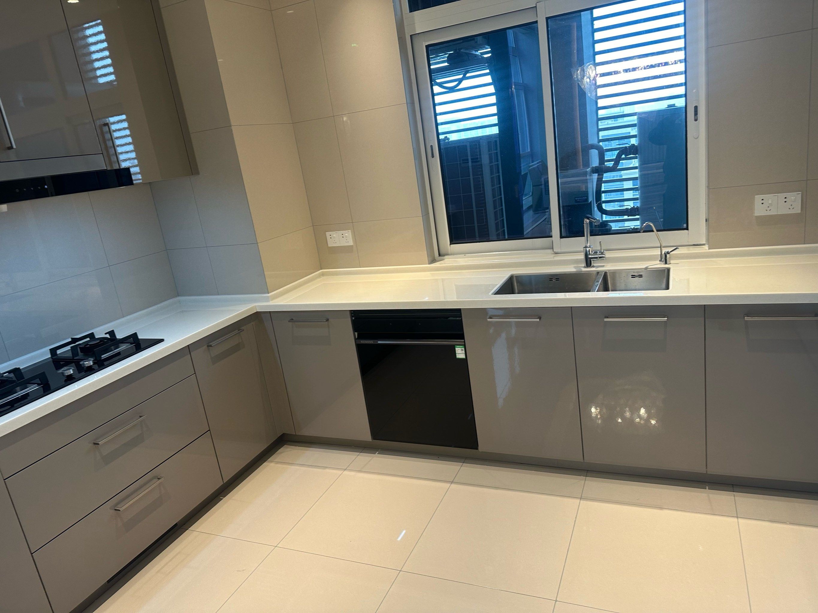 存量房时代不换家具！维修贴膜+局部翻新，低成本拿捏家居质感(图4)