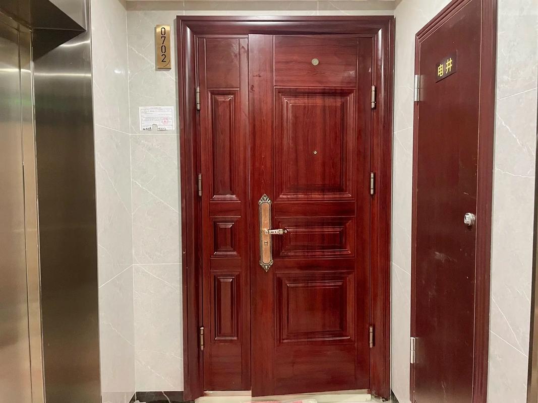 木门翻新改色：让旧门变身新复古风 "叙事藏品"(图1)