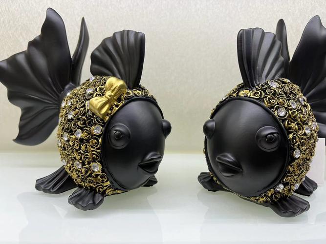 95后狂追旧物翻新，树脂工艺品划痕断裂修复：低成本让孤品重生(图2)